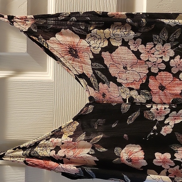 Billabong floral Maxi dress- size small - Picture 3 of 7